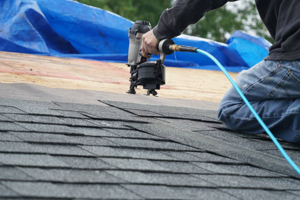 Best Residential Roofing Contractor  in Manchester, IA